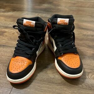 Nike Air Jordan 1 Retro High OG in the "Shattered Backboard"  size 4.5